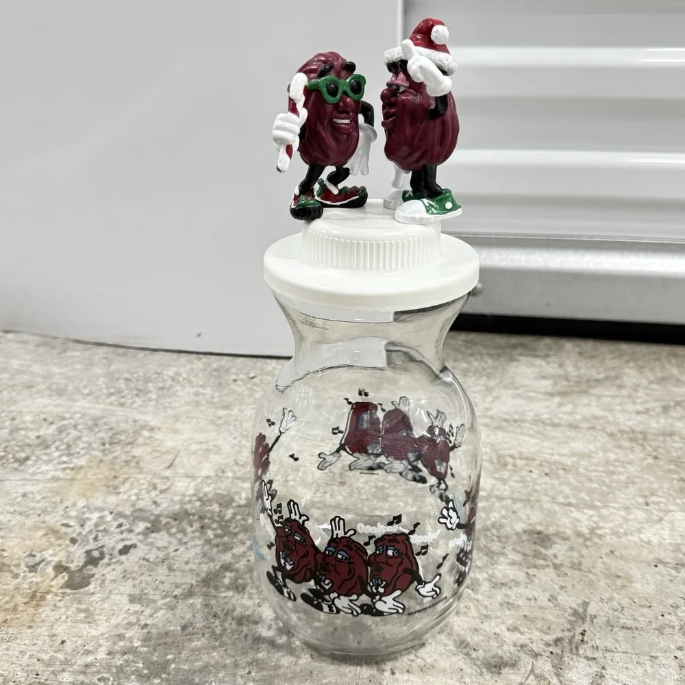1989 Lot California Raisins Glass Carafe w Lid + 2 Christmas PVC Figures Vintage